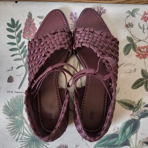 JW PEI Jocelyn Weave Strap Flat Sandal Vegan Leather Claret Red - Size 7.5